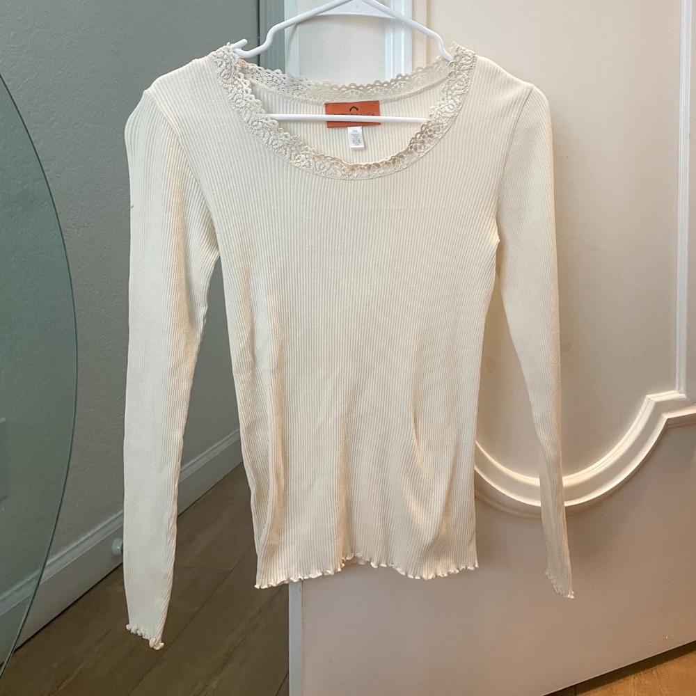 PATRIZIA LUCA Slim Fit Cream Sweter Lace Neckline